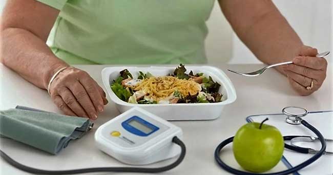 احذر من 5 أطعمة تزيد من نسبة الكوليسترول الضار في الجسم